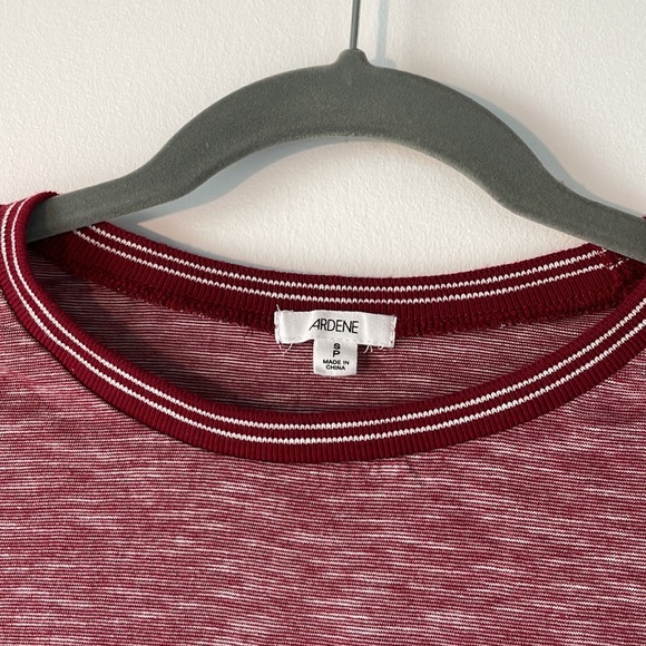 Red t shirt - Picture 2 of 3